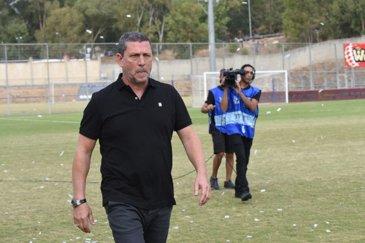 ראובן שוורץ, אביהו שפירא